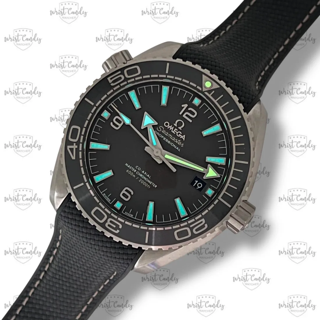 Omega Seamaster Planet Ocean 43mm Boutique Edition — zijkant