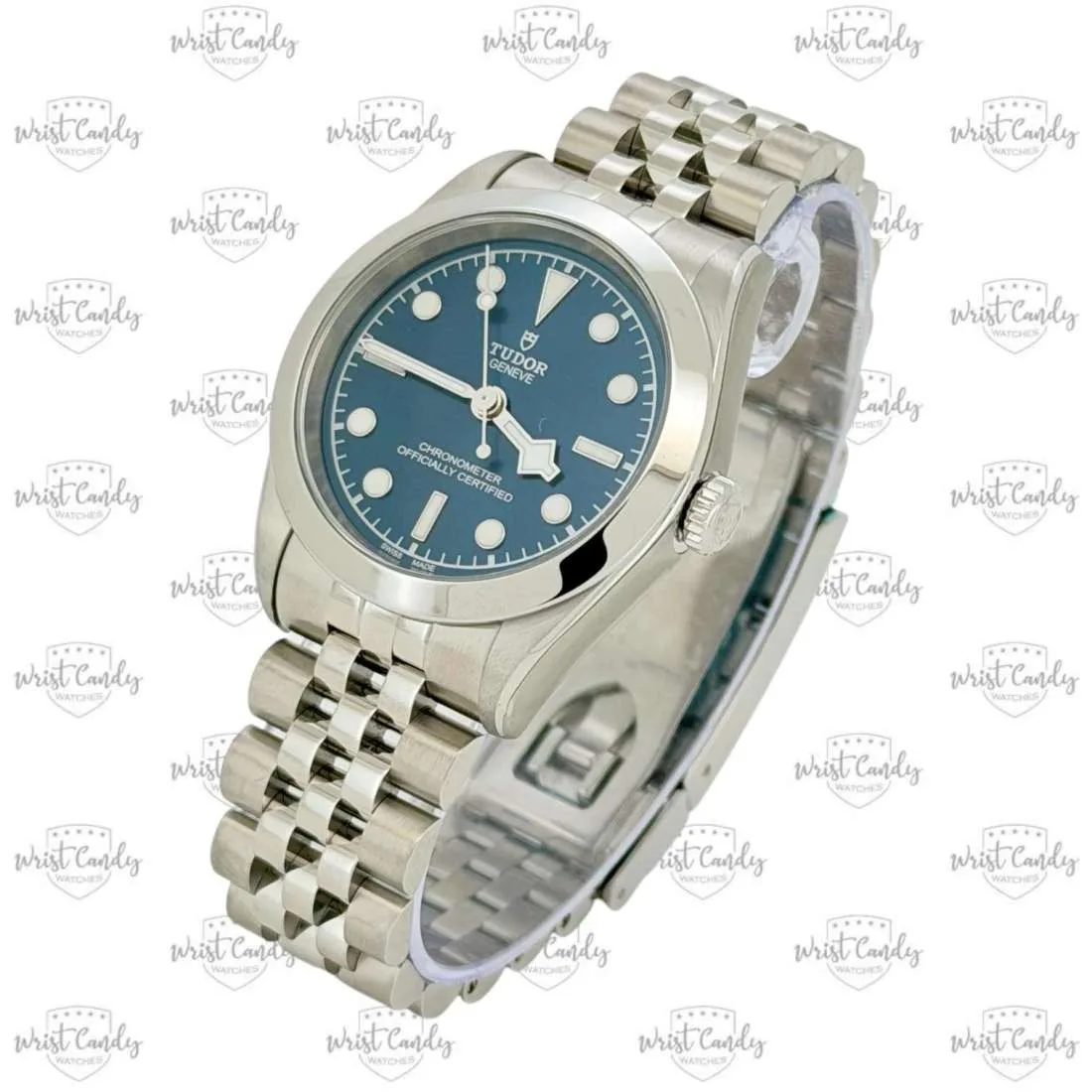 Tudor Black Bay 31 — kast