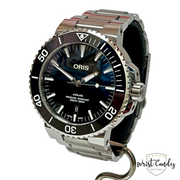 ORIS AQUIS DATE • 09-2024 • ALS NIEUW - Afbeelding 2